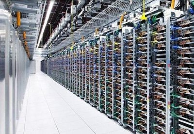Solar-powered mining farm in India showcasing integration with mining rigs